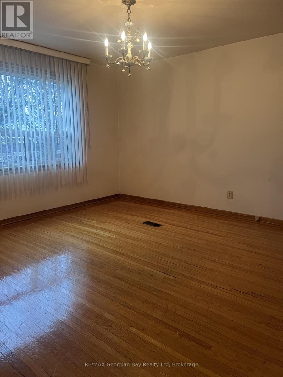 Single Family at 517 Milverton Boulevard, Toronto (Danforth), Ontario - Photo 10 - RE/MAX Garden City Realty