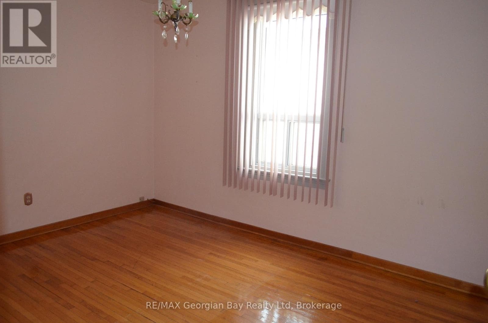 Single Family at 517 Milverton Boulevard, Toronto (Danforth), Ontario - Photo 8 - RE/MAX Garden City Realty
