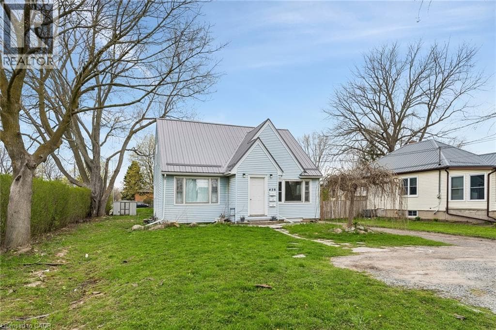 Multi-family at 428 THOROLD Road, Welland, Ontario - Photo 2 - RE/MAX Garden City Realty