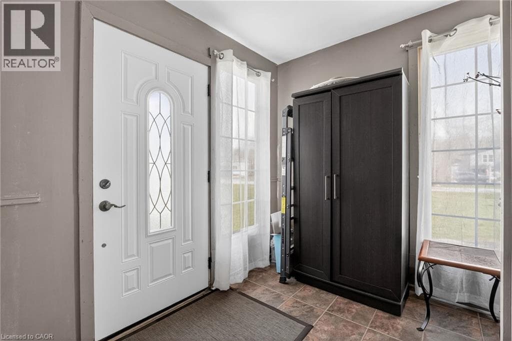 Single Family at 3149 JEWELL Avenue, Fort Erie, Ontario - Photo 5 - RE/MAX Garden City Realty