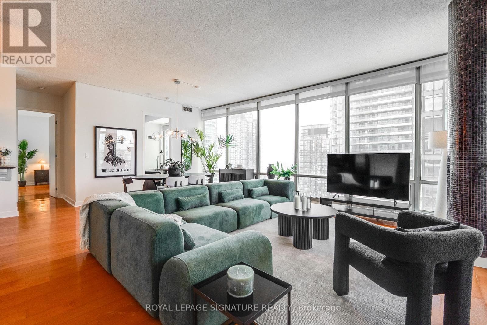 3803- 81 Navy Wharf Court