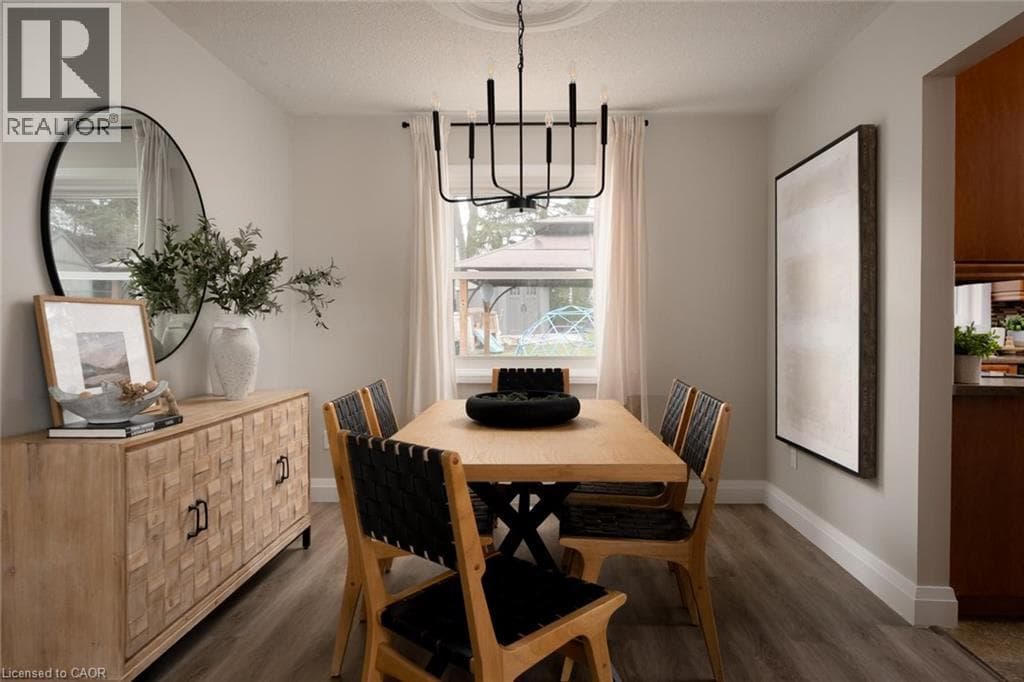 Single Family at 27 MILLBRIDGE Crescent, Pelham, Ontario - Photo 9 - RE/MAX Garden City Realty
