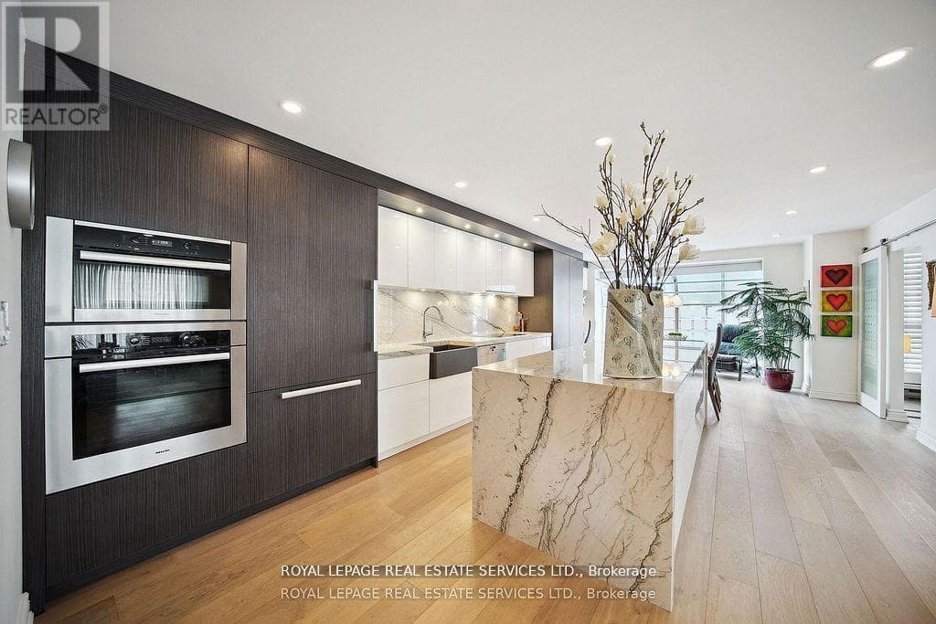 Single Family at 601- 480 Queens Quay, Toronto (Waterfront Communities), Ontario - Photo 10 - RE/MAX Garden City Realty