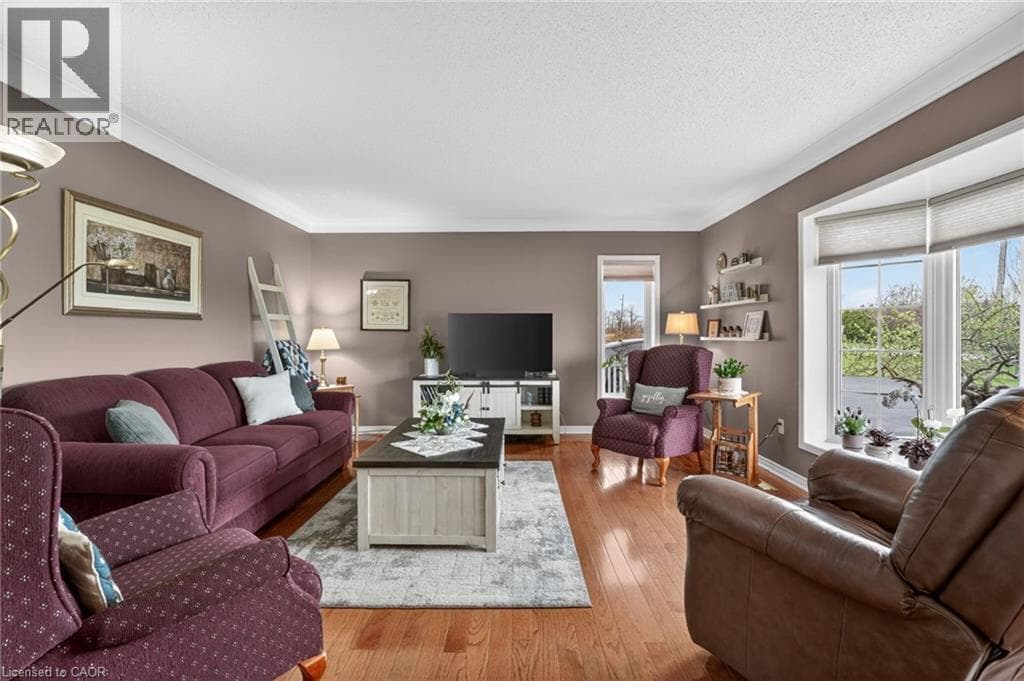 Single Family at 8452 SOUTH CHIPPAWA Road, West Lincoln, Ontario - Photo 8 - RE/MAX Garden City Realty