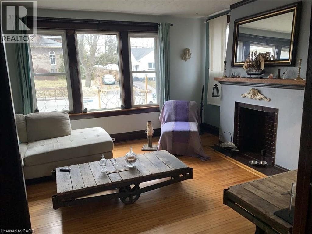 Single Family at 4322 BAMPFIELD Street, Niagara Falls, Ontario - Photo 7 - RE/MAX Garden City Realty