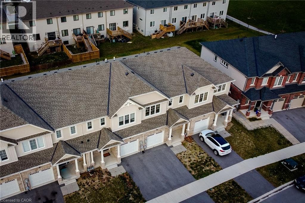 Single Family at 111 ALICIA Crescent, Thorold, Ontario - Photo 5 - RE/MAX Garden City Realty