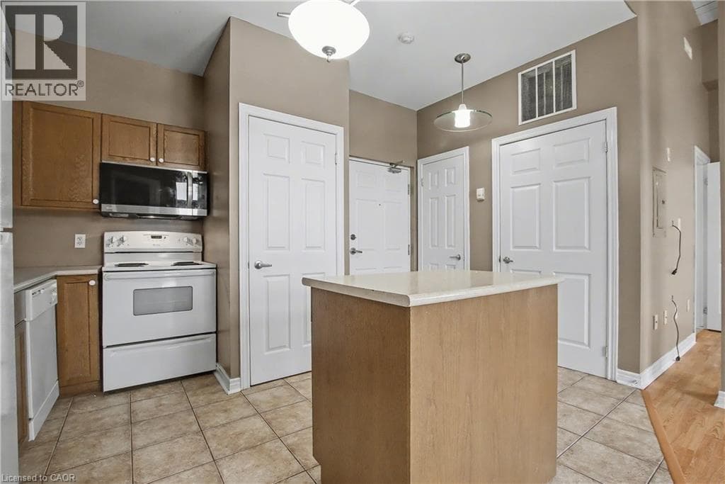 Single Family at 207- 6365 DRUMMOND Road, Niagara Falls, Ontario - Photo 6 - RE/MAX Garden City Realty