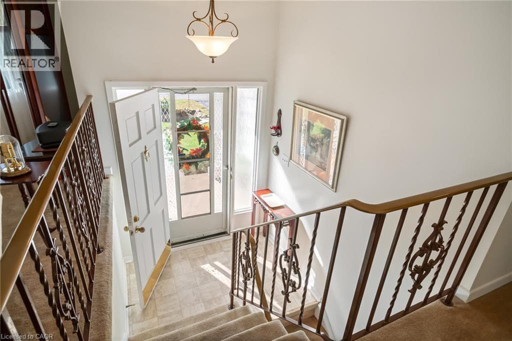 Single Family at 225 ANNE Street, Niagara-on-the-Lake, Ontario - Photo 7 - RE/MAX Garden City Realty