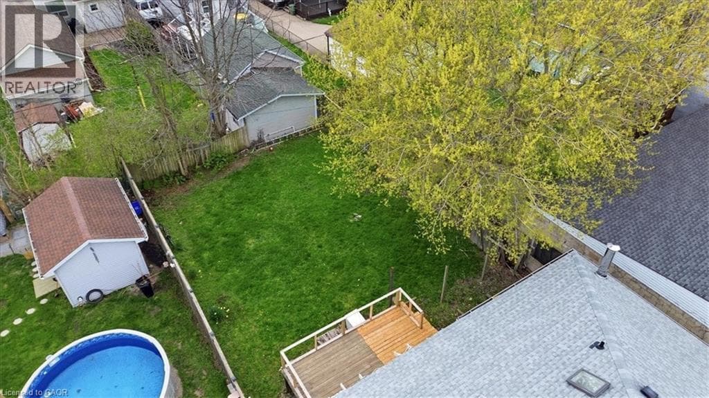 Single Family at 160 DAVIS Street, Port Colborne, Ontario - Photo 4 - RE/MAX Garden City Realty