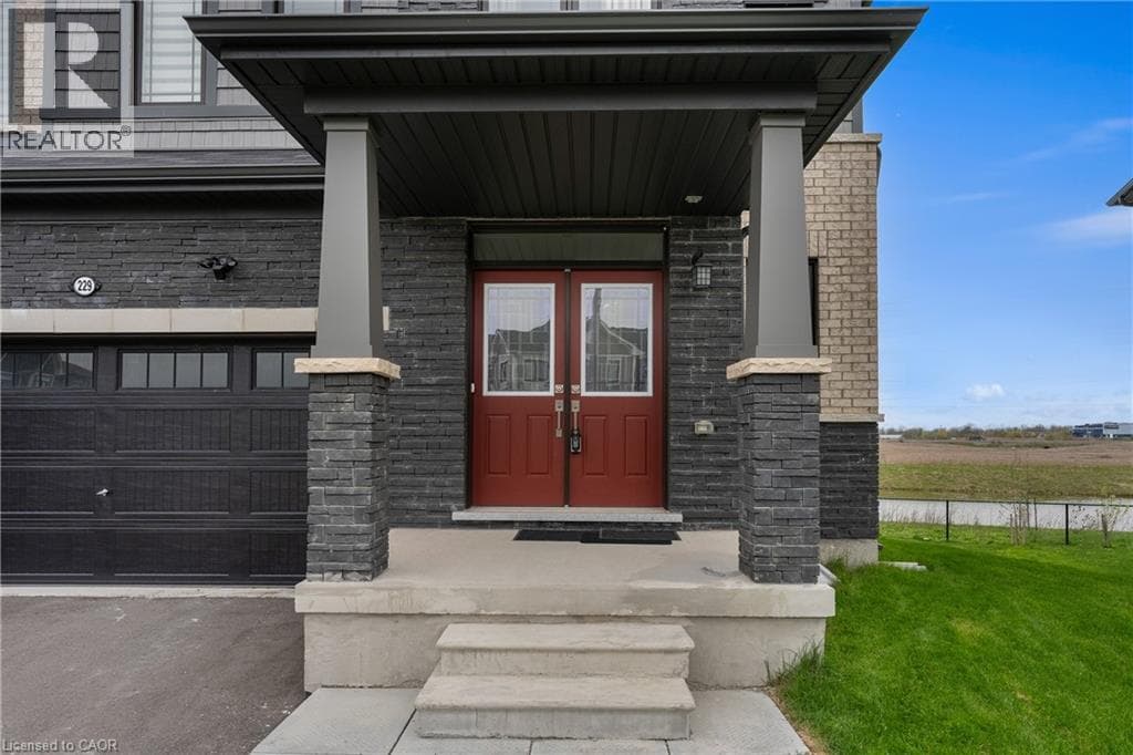 Single Family at 229 VANILLA Trail, Thorold, Ontario - Photo 3 - RE/MAX Garden City Realty