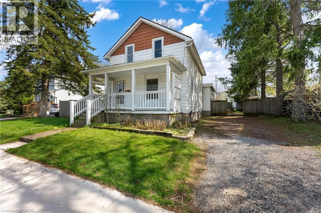Single Family at 105 BALD Street, Welland, Ontario - Photo 3 - RE/MAX Garden City Realty