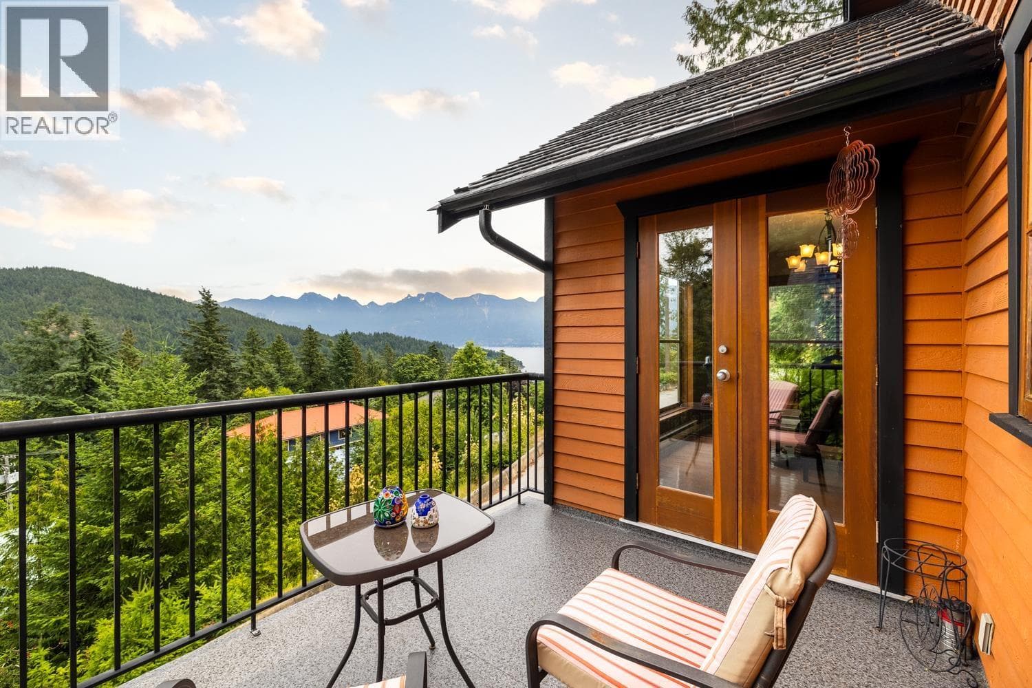 Single Family at 571 ROOCROFT Lane, Bowen Island, British Columbia - Photo 3 - RE/MAX Garden City Realty