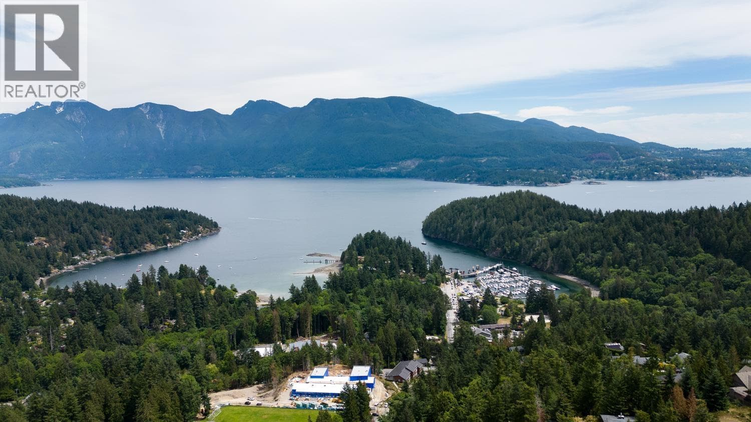 Single Family at 571 ROOCROFT Lane, Bowen Island, British Columbia - Photo 4 - RE/MAX Garden City Realty