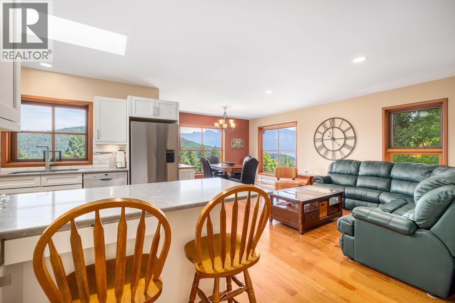 Single Family at 571 ROOCROFT Lane, Bowen Island, British Columbia - Photo 9 - RE/MAX Garden City Realty