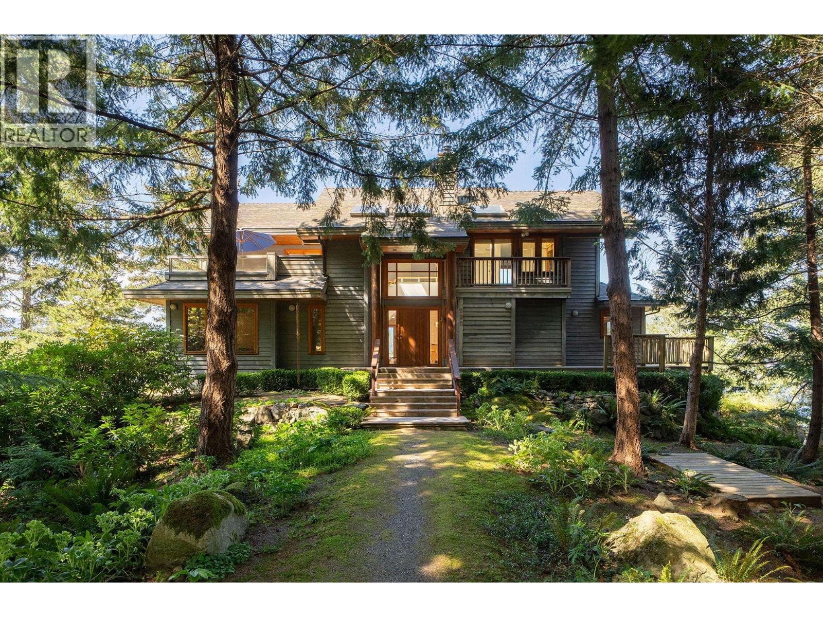 Single Family at 520 SMUGGLERS COVE Road, Bowen Island, British Columbia - Photo 4 - RE/MAX Garden City Realty