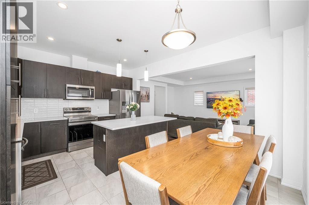 Single Family at 61 WILSON Drive, Thorold, Ontario - Photo 10 - RE/MAX Garden City Realty