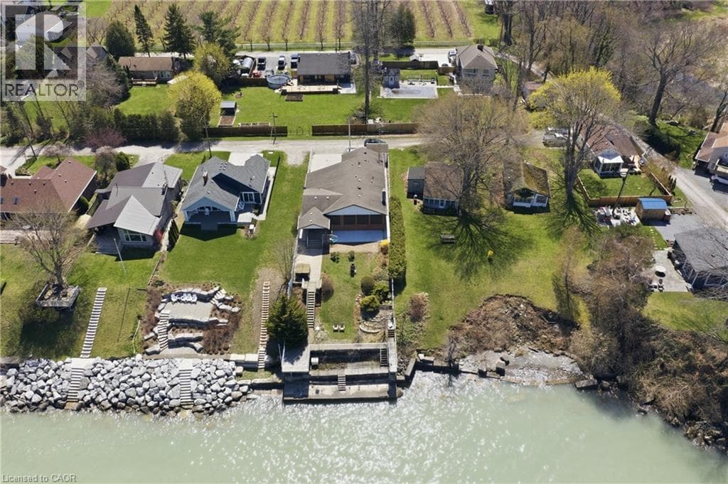 Single Family at 8 FIRELANE 14D Road, Niagara-on-the-Lake, Ontario - Photo 2 - RE/MAX Garden City Realty