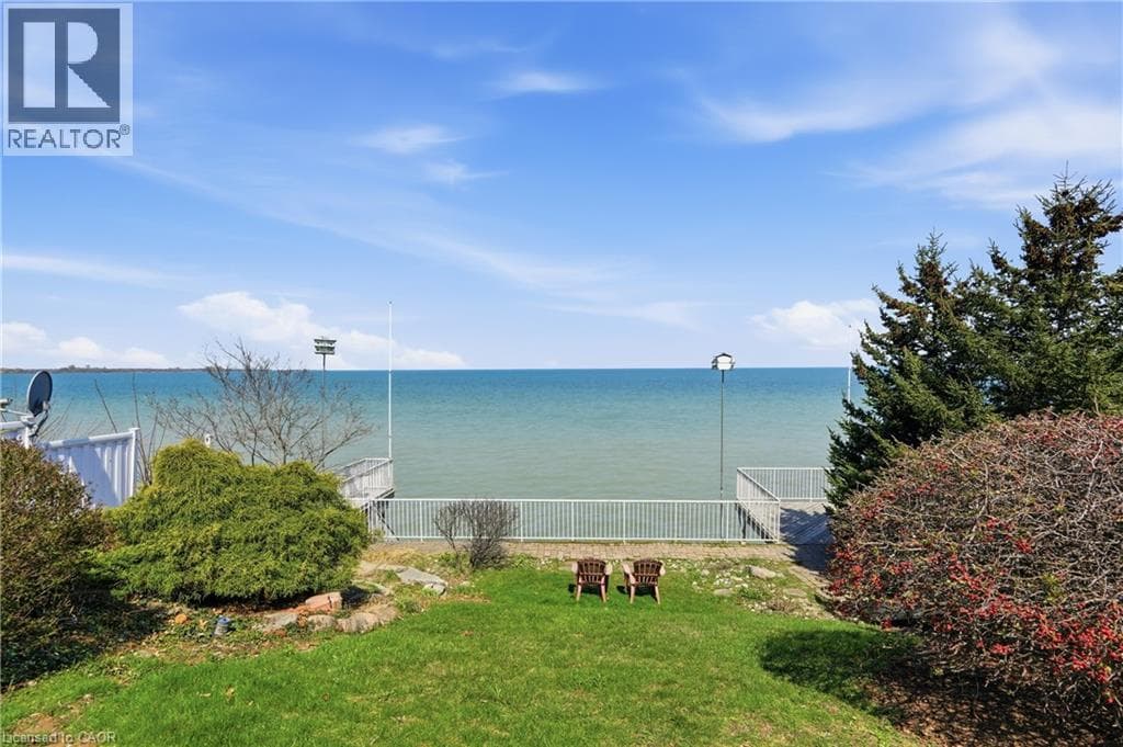 Single Family at 8 FIRELANE 14D Road, Niagara-on-the-Lake, Ontario - Photo 3 - RE/MAX Garden City Realty