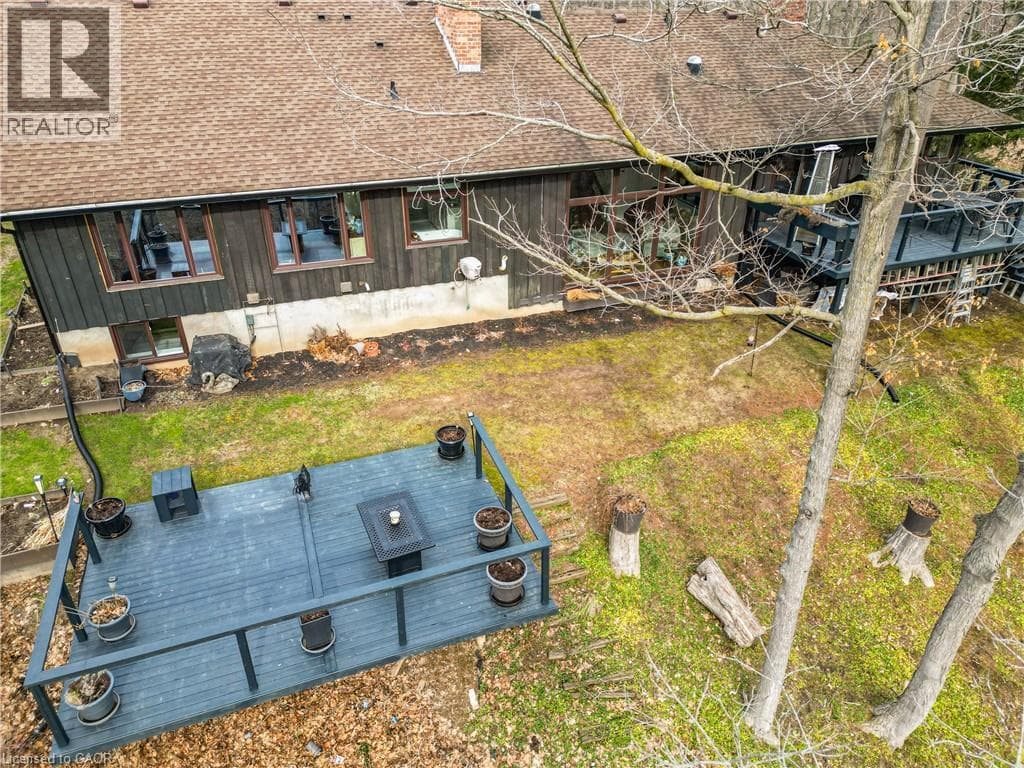 Single Family at 51 PARK Road, Grimsby, Ontario - Photo 4 - RE/MAX Garden City Realty