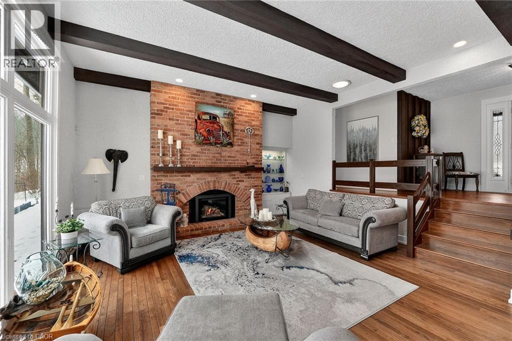 Single Family at 51 PARK Road, Grimsby, Ontario - Photo 7 - RE/MAX Garden City Realty
