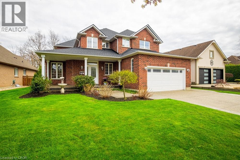 Single Family at 8 SOPHIE Court, Grimsby, Ontario - Photo 3 - RE/MAX Garden City Realty