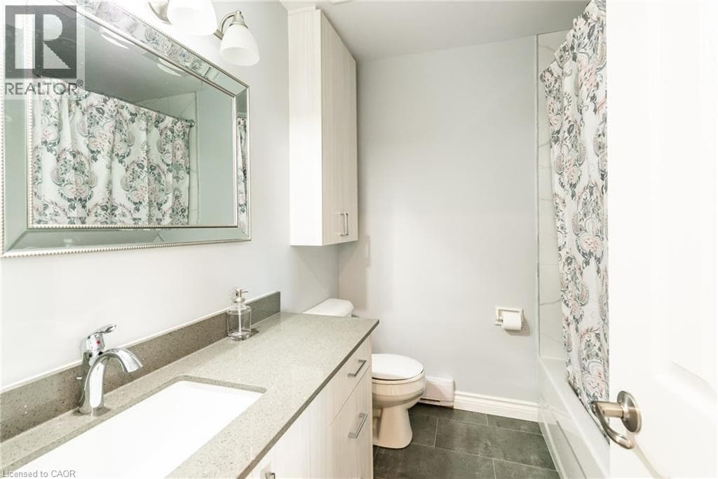 Single Family at 16- 529 ELM Street, Port Colborne, Ontario - Photo 10 - RE/MAX Garden City Realty