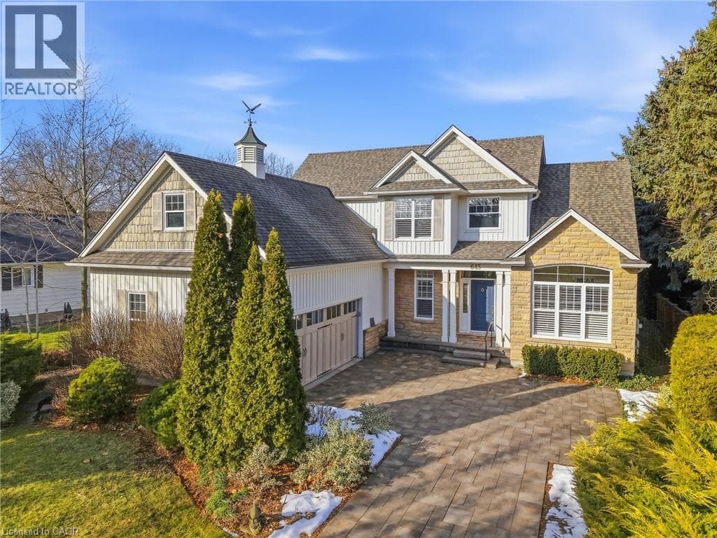 Single Family at 643 KING Street, Niagara-on-the-Lake, Ontario - Photo 2 - RE/MAX Garden City Realty