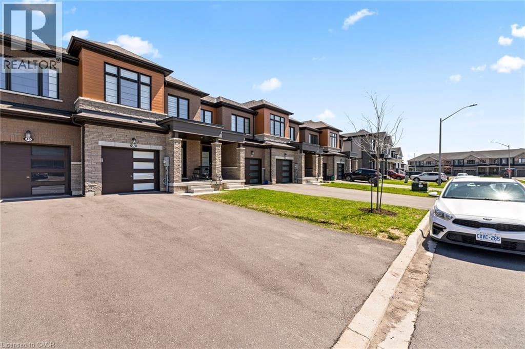 Single Family at 42 CONCORD Drive, Thorold, Ontario - Photo 3 - RE/MAX Garden City Realty