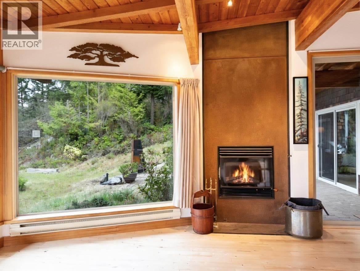 Single Family at 1301 SUNSET Road, Bowen Island, British Columbia - Photo 5 - RE/MAX Garden City Realty