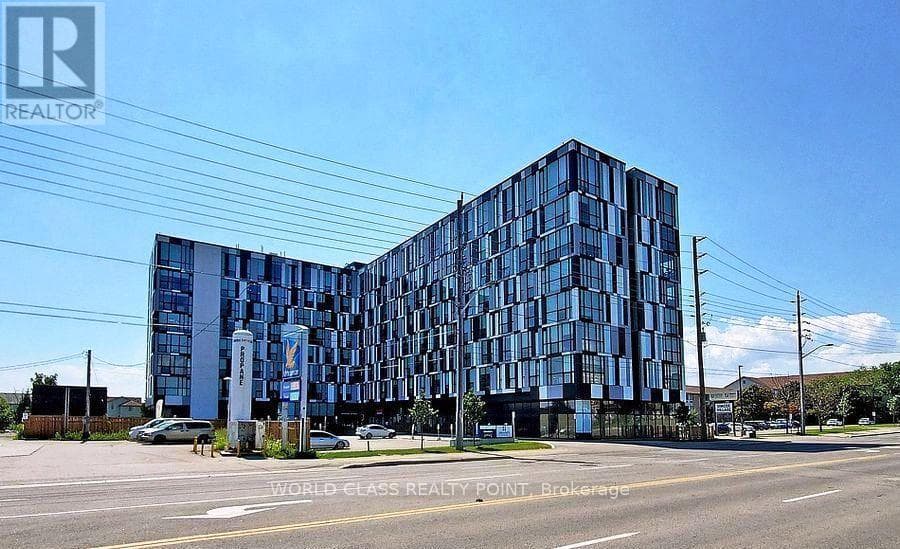 633- 1900 Simcoe Street