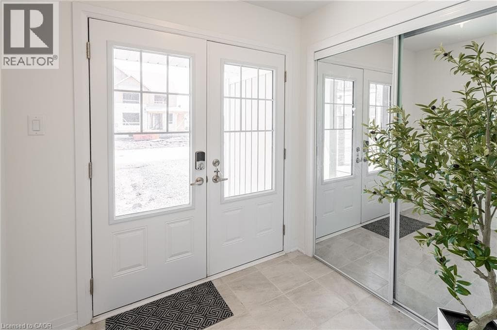 Single Family at 26 FEATHER Road, Welland, Ontario - Photo 3 - RE/MAX Garden City Realty