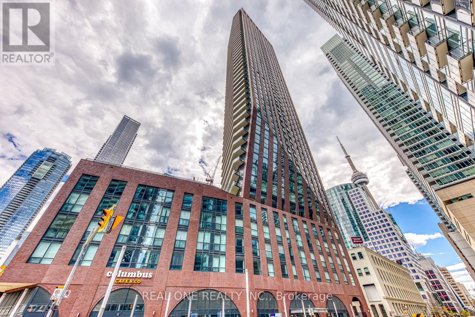 1001- 99 JOHN Street