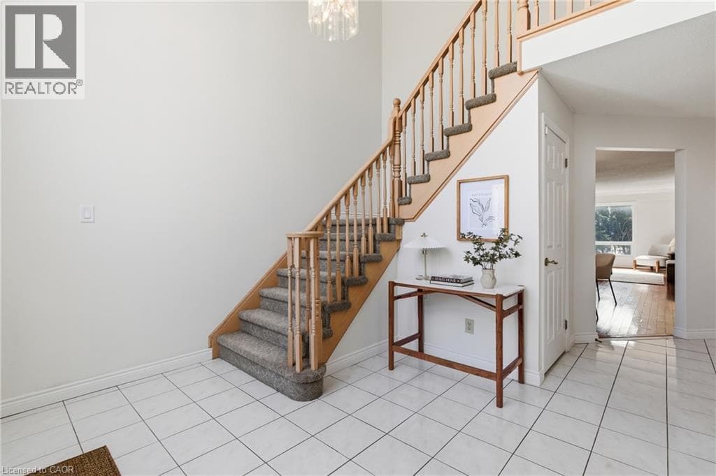 Single Family at 12 SUMNER Crescent, Grimsby, Ontario - Photo 5 - RE/MAX Garden City Realty