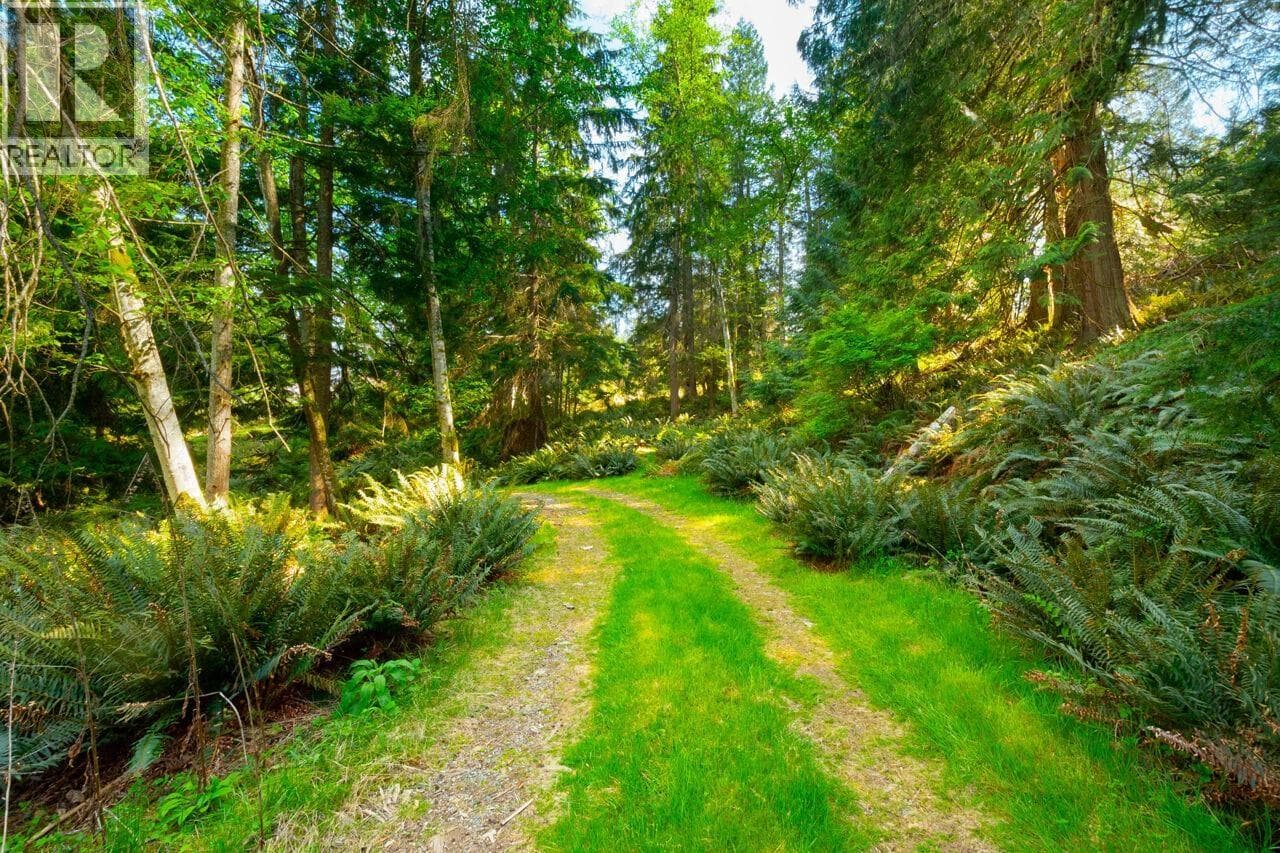 Vacant Land at LOT B HIKER'S Trail, Bowen Island, British Columbia - Photo 3 - RE/MAX Garden City Realty