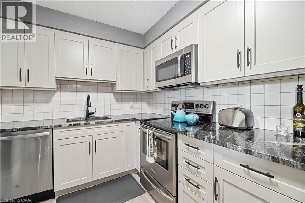 Single Family at 302- 78 WELLAND Street, Thorold, Ontario - Photo 3 - RE/MAX Garden City Realty