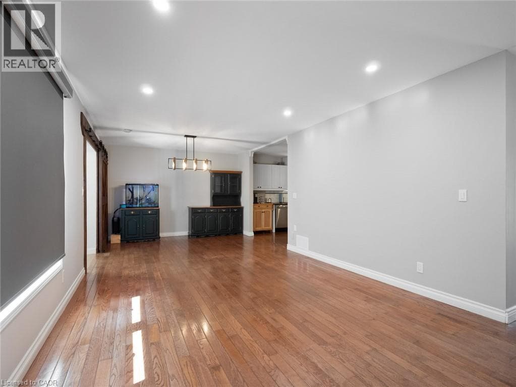 Single Family at 105 CALLA Terrace, Welland, Ontario - Photo 7 - RE/MAX Garden City Realty