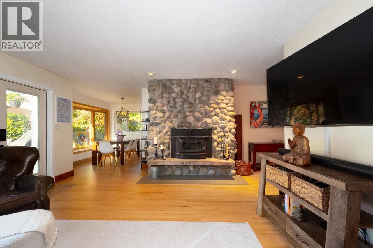 Single Family at 1177 ADAMS Road, Bowen Island, British Columbia - Photo 9 - RE/MAX Garden City Realty