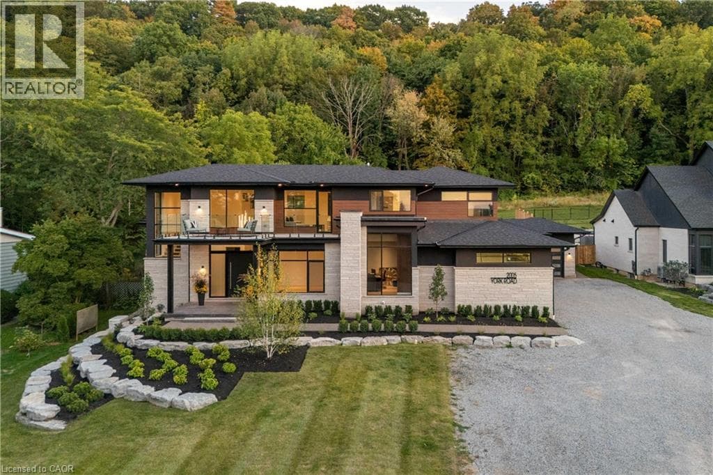 Single Family at 2005 YORK Road, Niagara-on-the-Lake, Ontario - Photo 6 - RE/MAX Garden City Realty