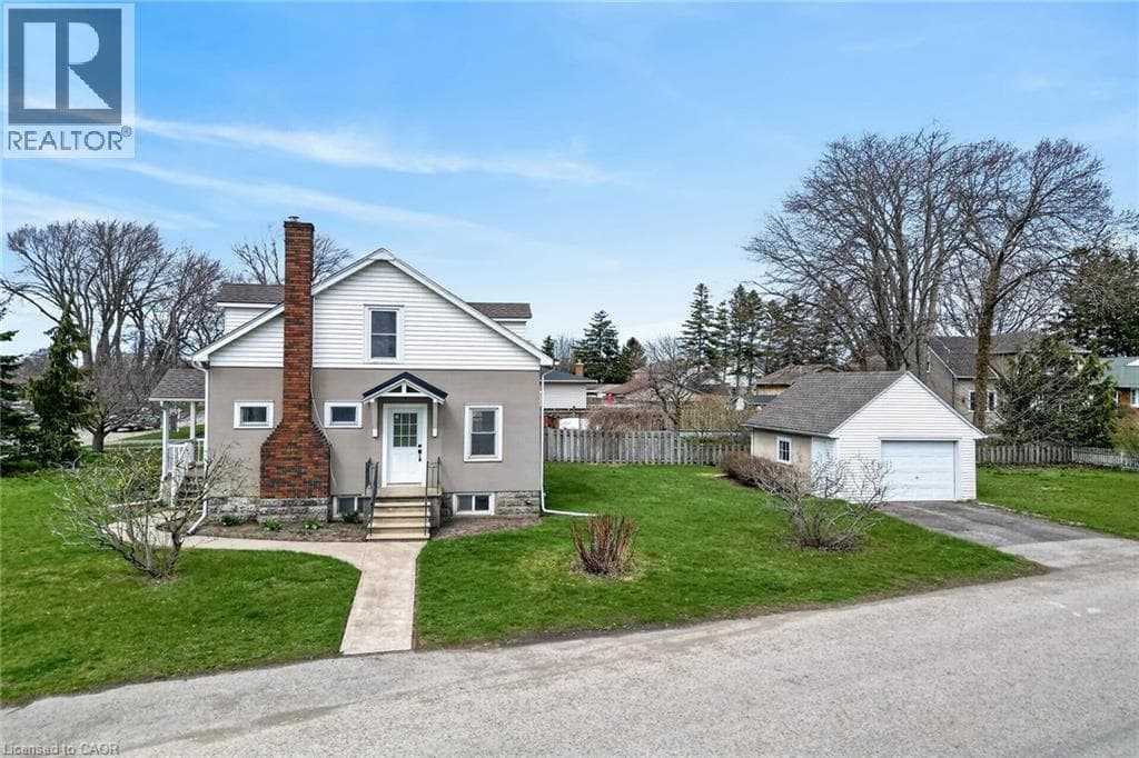 Single Family at 29 ROSEMOUNT Avenue, Port Colborne, Ontario - Photo 4 - RE/MAX Garden City Realty