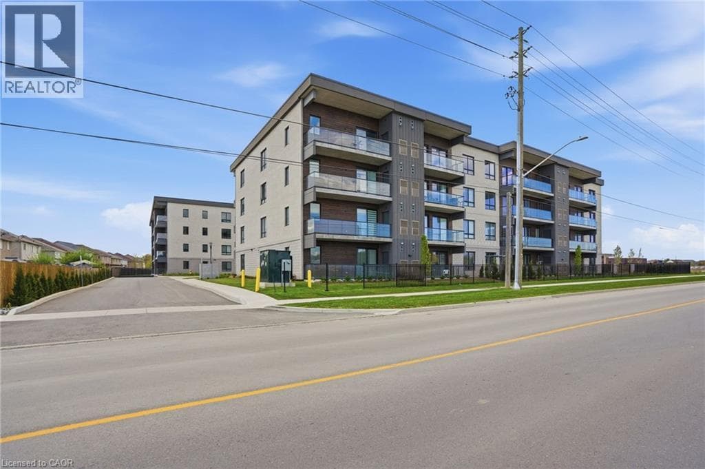 Single Family at 314- 7549 KALAR Road, Niagara Falls, Ontario - Photo 2 - RE/MAX Garden City Realty