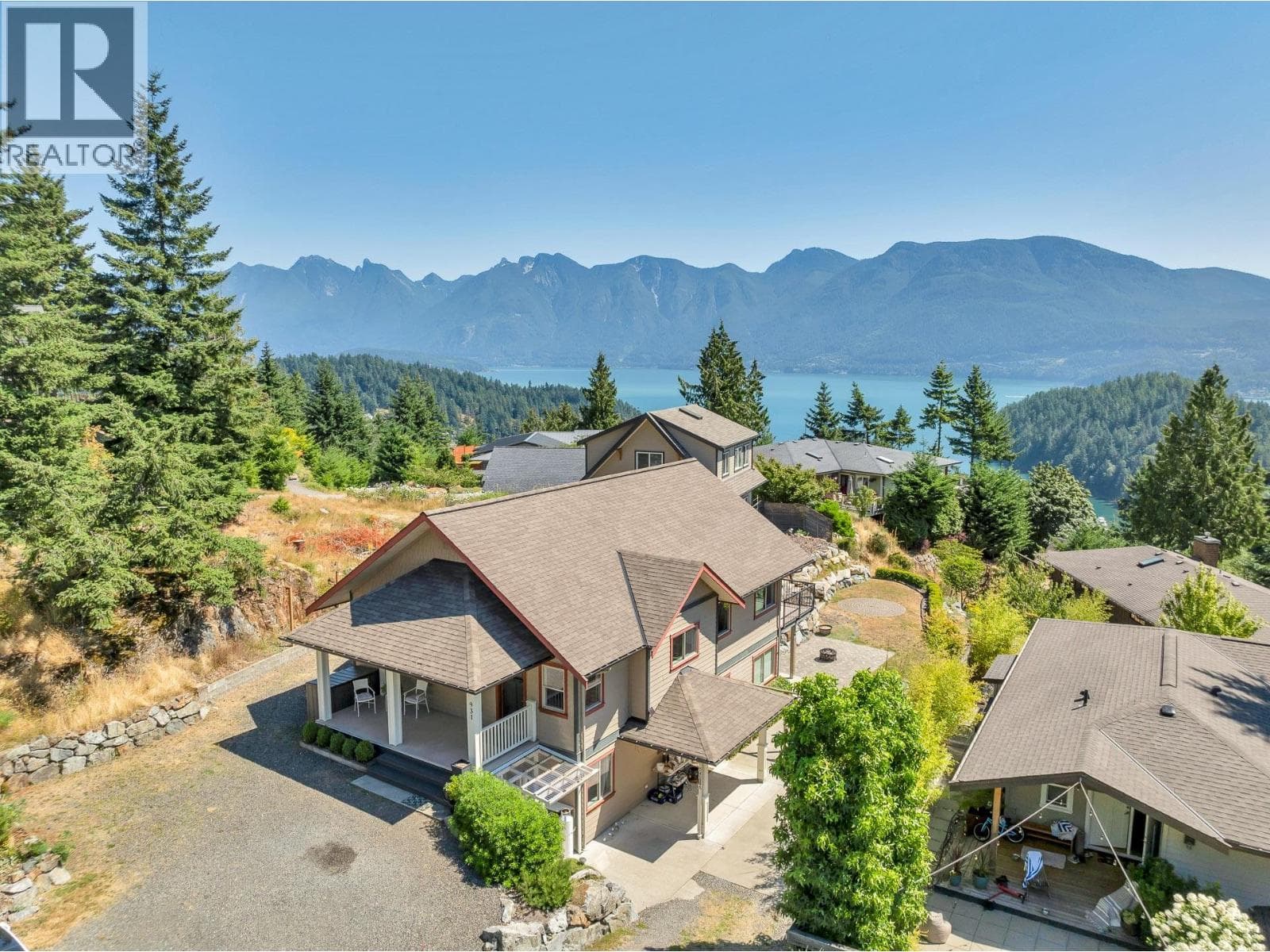 Single Family at 931 RIVENDELL Drive, Bowen Island, British Columbia - Photo 4 - RE/MAX Garden City Realty
