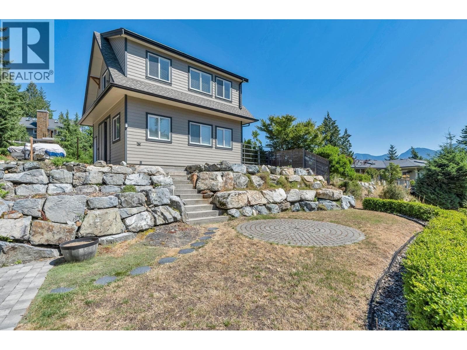 Single Family at 931 RIVENDELL Drive, Bowen Island, British Columbia - Photo 9 - RE/MAX Garden City Realty