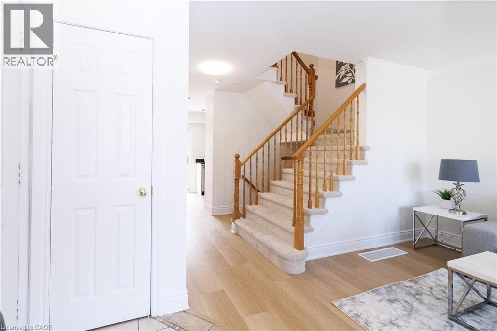 Single Family at 9 STEVENS Drive, Niagara-on-the-Lake, Ontario - Photo 4 - RE/MAX Garden City Realty
