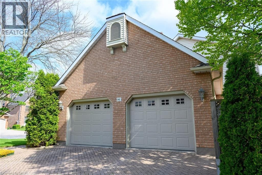 Single Family at 1 CAPTAIN TENBROCK Terrace, St. Catharines, Ontario - Photo 4 - RE/MAX Garden City Realty