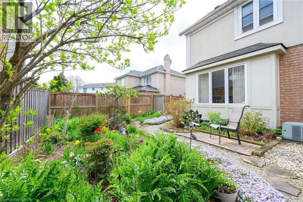Single Family at 1 CAPTAIN TENBROCK Terrace, St. Catharines, Ontario - Photo 5 - RE/MAX Garden City Realty