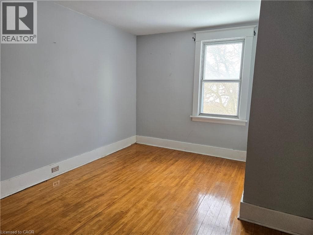 Single Family at 45 CHAPLIN Avenue, St. Catharines, Ontario - Photo 10 - RE/MAX Garden City Realty
