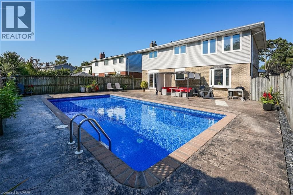 Single Family at 3 FAIRINGTON Crescent, St. Catharines, Ontario - Photo 2 - RE/MAX Garden City Realty