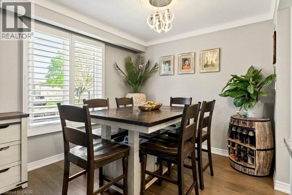 Single Family at 33 VIA DELL MONTE Street, St. Catharines, Ontario - Photo 6 - RE/MAX Garden City Realty