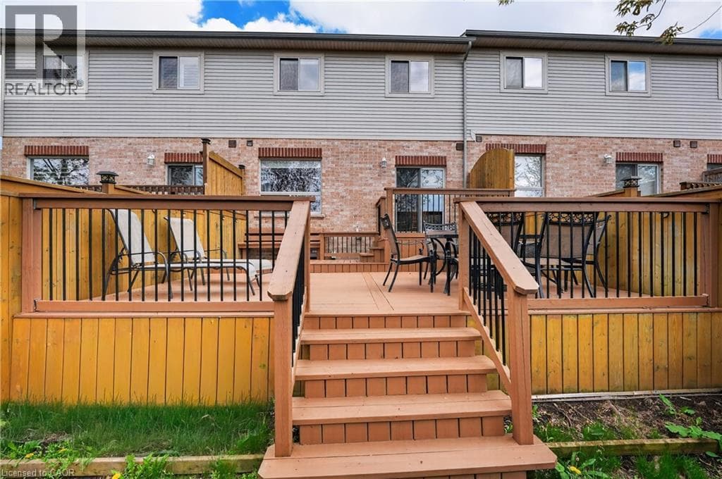 Single Family at 11- 8 LAKELAWN Road, Grimsby, Ontario - Photo 2 - RE/MAX Garden City Realty