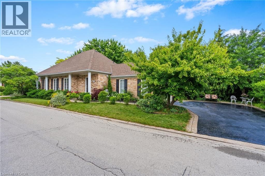 Single Family at 12 PINOT Trail, Niagara-on-the-Lake, Ontario - Photo 4 - RE/MAX Garden City Realty
